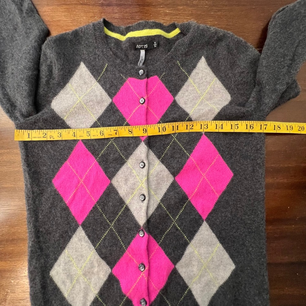 100% Cashmere Argyle Cardigan Medium Grey Pink Preppy Academia Teacher Layers - Picture 8 of 10